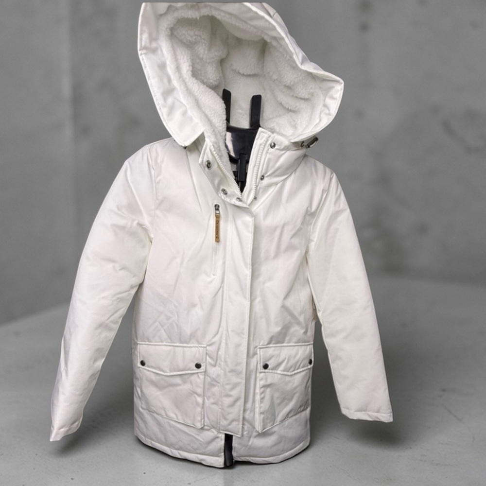 NWT Bearpaw White Sherpa Lined Hooded Winter Coat Size Women's S or XL MSRP $115
